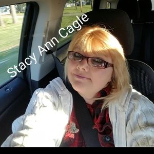 Meet your Posher, Stacy