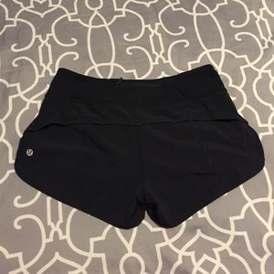 Lulu lemon speed short 4 way stretch size 2