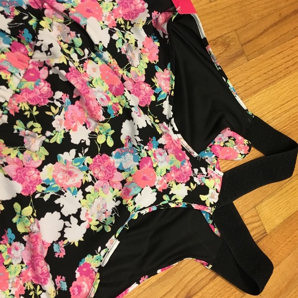 NWT flowery racer back dress - Picture 4 of 4