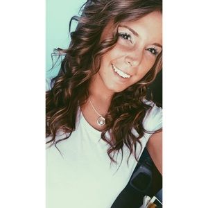Meet your Posher, Cindy