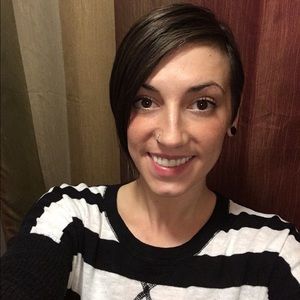 Meet your Posher, Stephanie