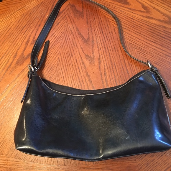 Fun floral bag. Faux leather. - Picture 3 of 4