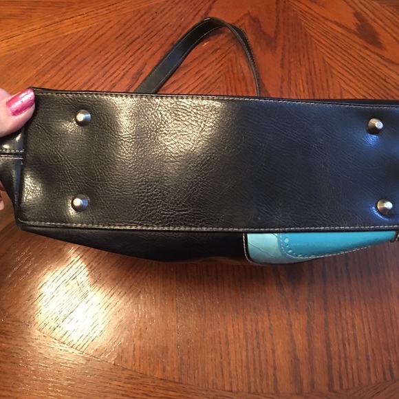 Fun floral bag. Faux leather. - Picture 4 of 4