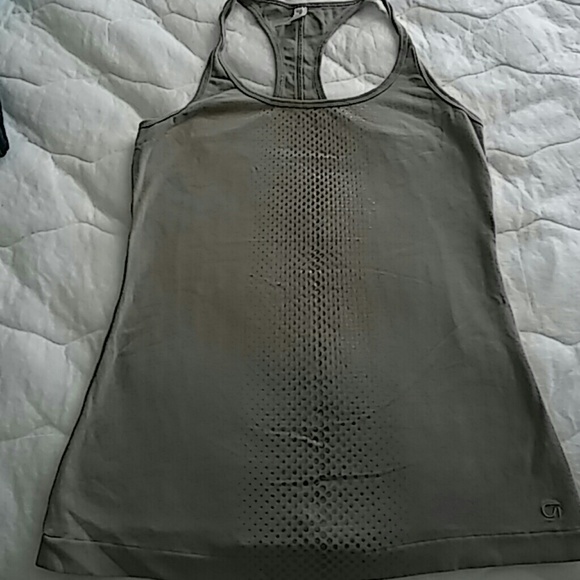 Gap Bodyfit workout tank - Picture 1 of 2