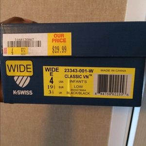 Classic infant low 4W black KSwiss shoes