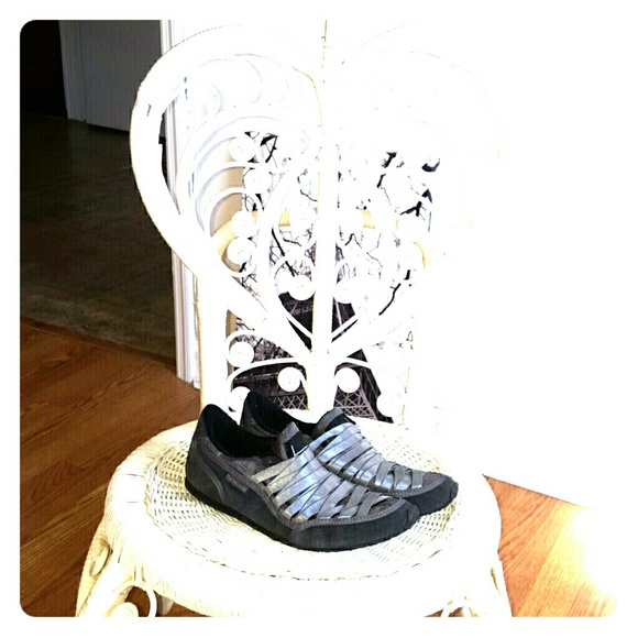 Slip on grey and metallic sneakers