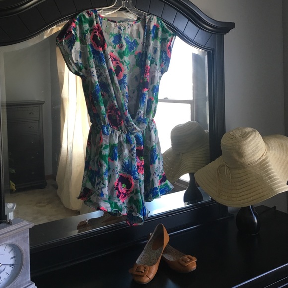 Adorable floral romper!