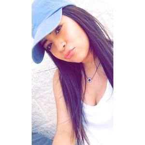 Meet your Posher, Avery