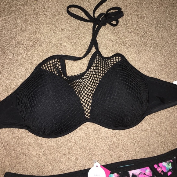 Bathing suit - Picture 2 of 4