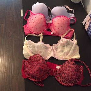 Lot of 34d bras. Various brands