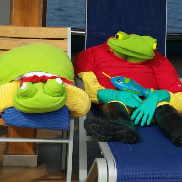 Meet your Posher, Cynthia - Picture 2 of 2