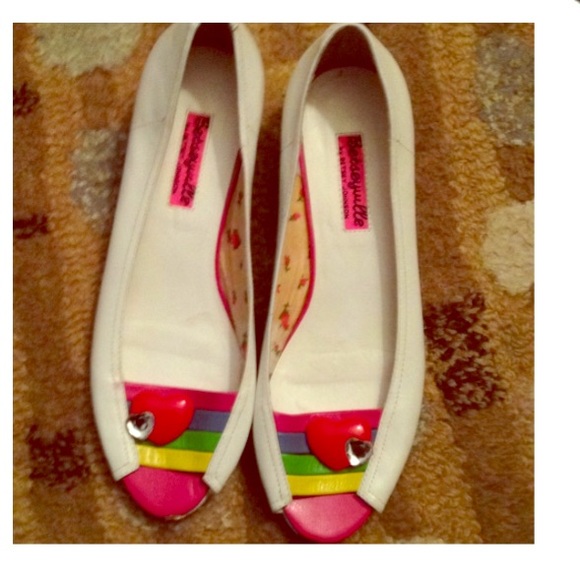 Betsey Johnson Flats
