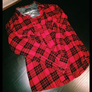 black and red button flannel button down.