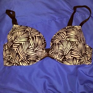 NEW w/o Tags Victoria's Secret Fabulous Push Up!