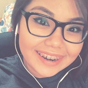 Meet your Posher, Aracely