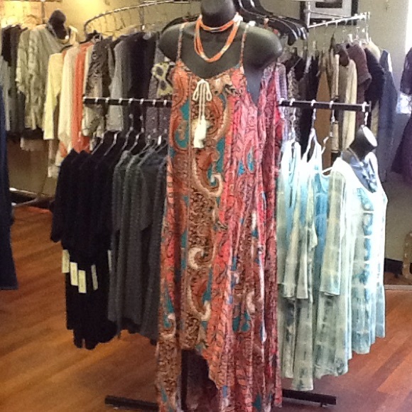 Gorgeous Paisley Print Dress - Picture 2 of 2