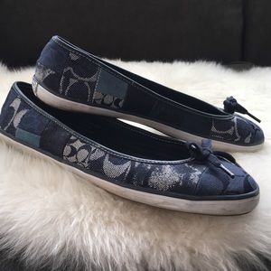 Coach flats