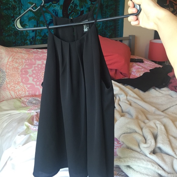 Black flowy forever 21 tank top