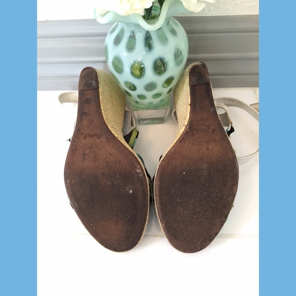 Qupid Ankle Wrap Buckle Peep Toe Wedges - Picture 4 of 4