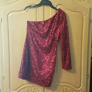 LOOK RED HOT THIS HOLIDAY- Stunning Sequin Dress