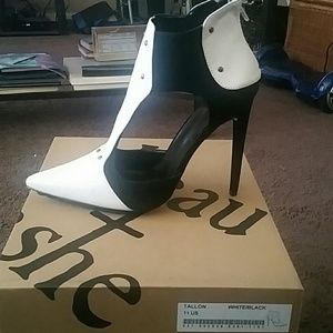 Ioen sided heels