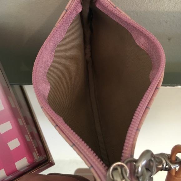 LN COACH  LAVENDER  TATTERSALL WRISTLET offers wel - Picture 4 of 4