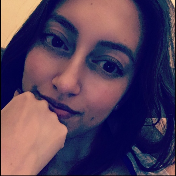 Meet your Posher, Tina - Picture 4 of 4