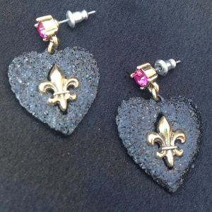 🎀Betsey Johnson Fleur-de-lis earrings🎀