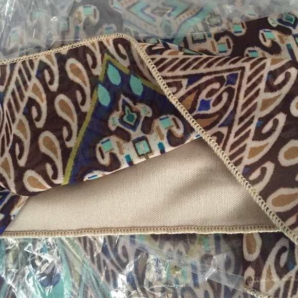 ❣️CLEARANCE❣️💠Beautiful Crisscross Dress/Tunic - Picture 4 of 4