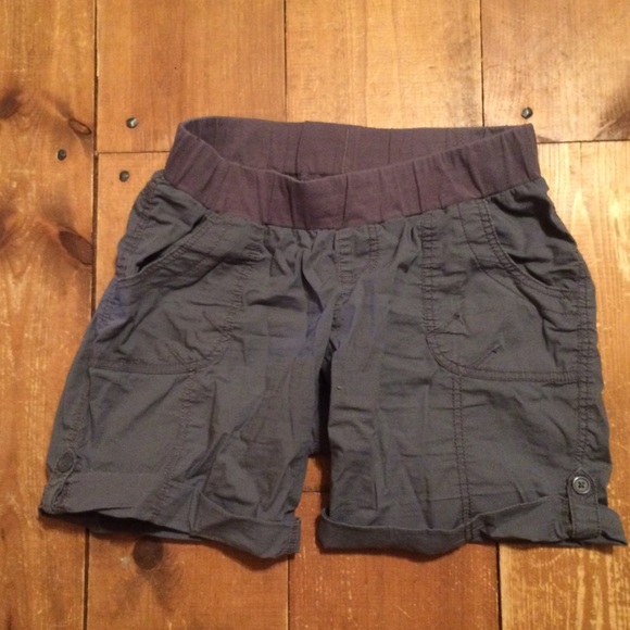 Motherhood Maternity shorts