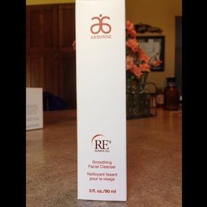 Arbonne RE9 Advanced Smoothing Facial Cleanser