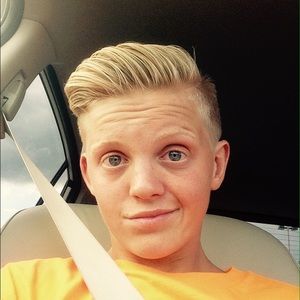 Meet your Posher, Bennett