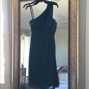 Donna Morgan Rhea Chiffon one shoulder dress