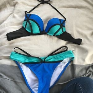Color block bikini