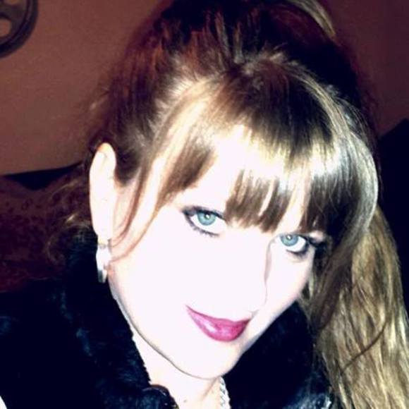 Meet your Posher, Glenna - Picture 1 of 1