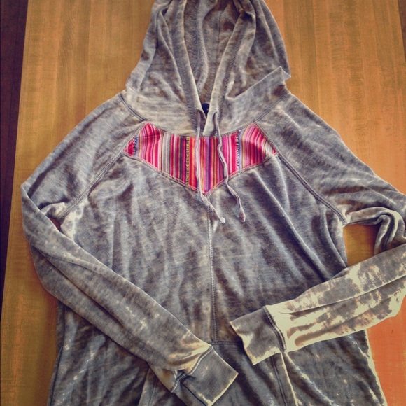 Very comfy hoodie with Mexican style panel