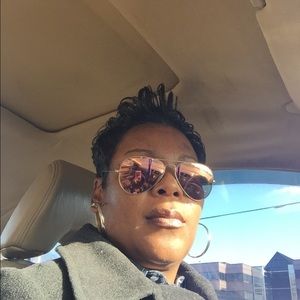 Meet your Posher, Sonya