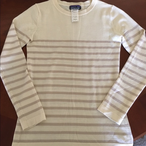 Patagonia merino wool light sweater.  Small