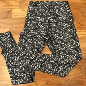 Lululemon Sequin Shine Tight Roll Down, SZ 4