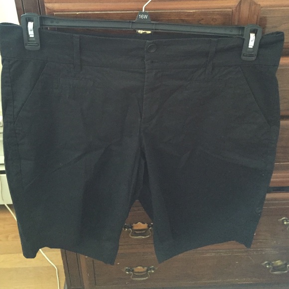 NWOT LEE SHORTS SIZE 16