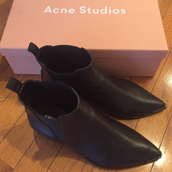 Acne Studios Jensen Leather Ankle Boots!!