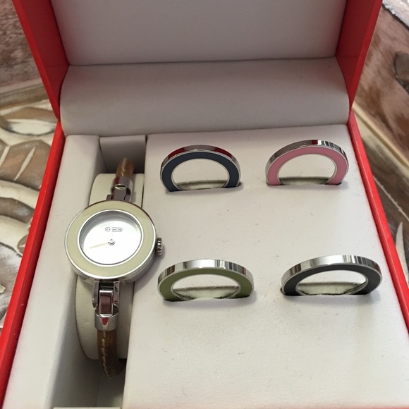 Coach Watch with interchangeable outer ring