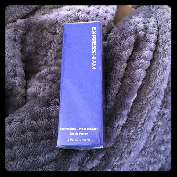 Express glam perfume
