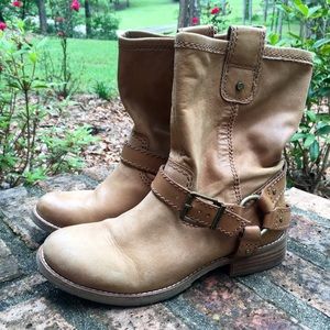 Gianni Bini Boots