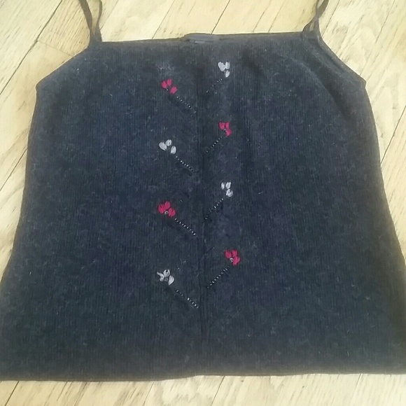 *Adorable soft sweater tank