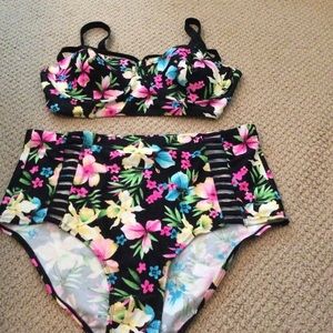Forever 21 plus bikini swim suit