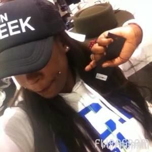 Meet your Posher, Naeemia