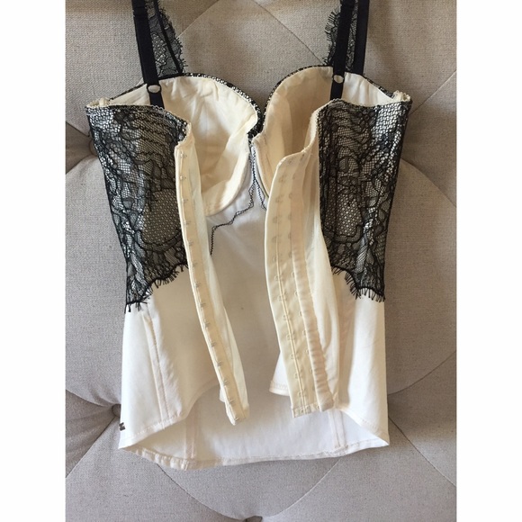 🚫SOLD🚫Guess lace bustier bra top small - Picture 2 of 4