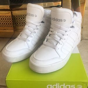 Kids white adidas