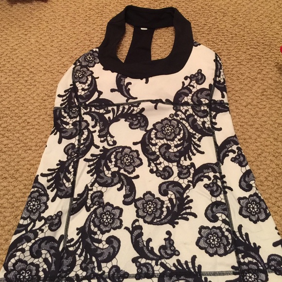 Like new Lululemon Yoga Tank- size 8